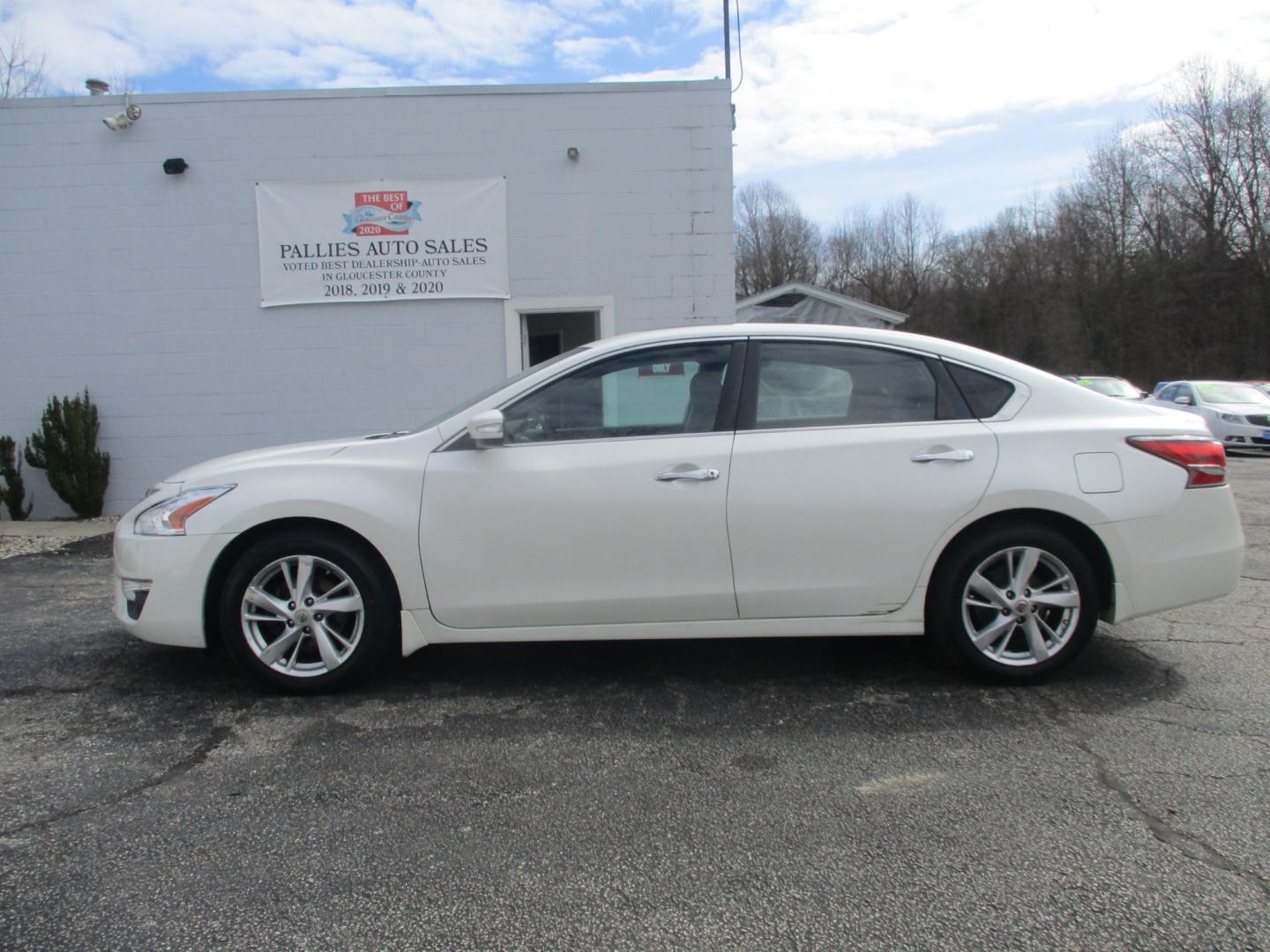 2014 WHITE Nissan Altima (1N4AL3AP5EC) , AUTOMATIC transmission, located at 540a Delsea Drive, Sewell, NJ, 08080, (856) 589-6888, 39.752560, -75.111206 - Photo#2